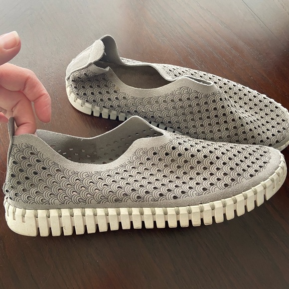 Isle Jacobsen Grey Tulip Slip On Shoes Size 40 US 9.5-10 - Picture 2 of 7